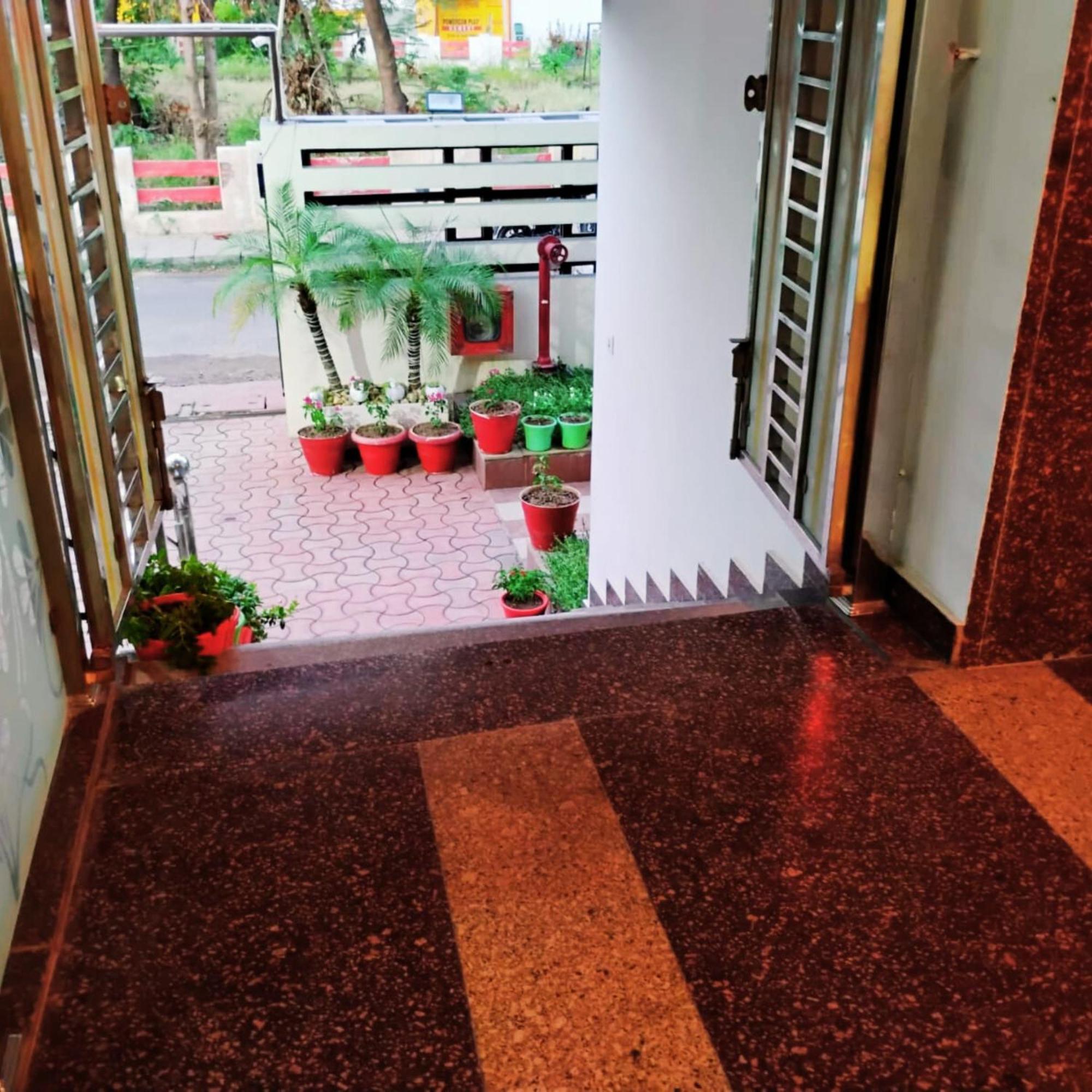 Hotel Lake View Grand Λάκναου Εξωτερικό φωτογραφία