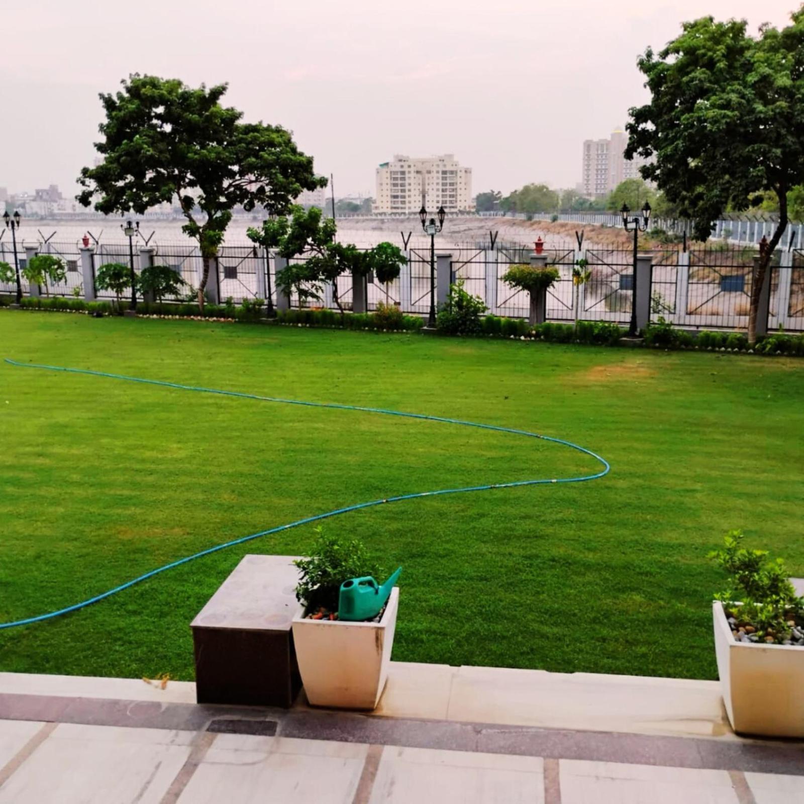 Hotel Lake View Grand Λάκναου Εξωτερικό φωτογραφία