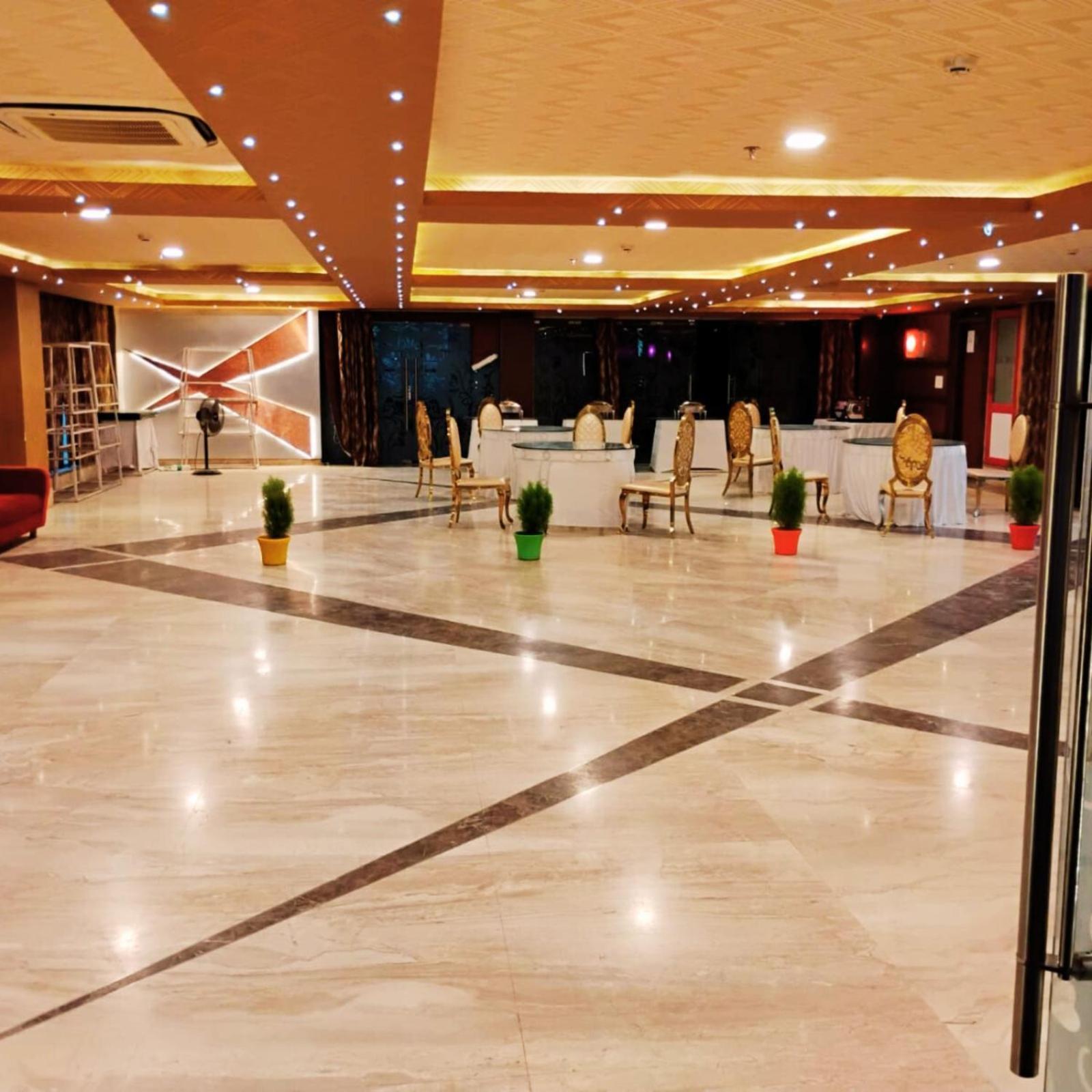 Hotel Lake View Grand Λάκναου Εξωτερικό φωτογραφία