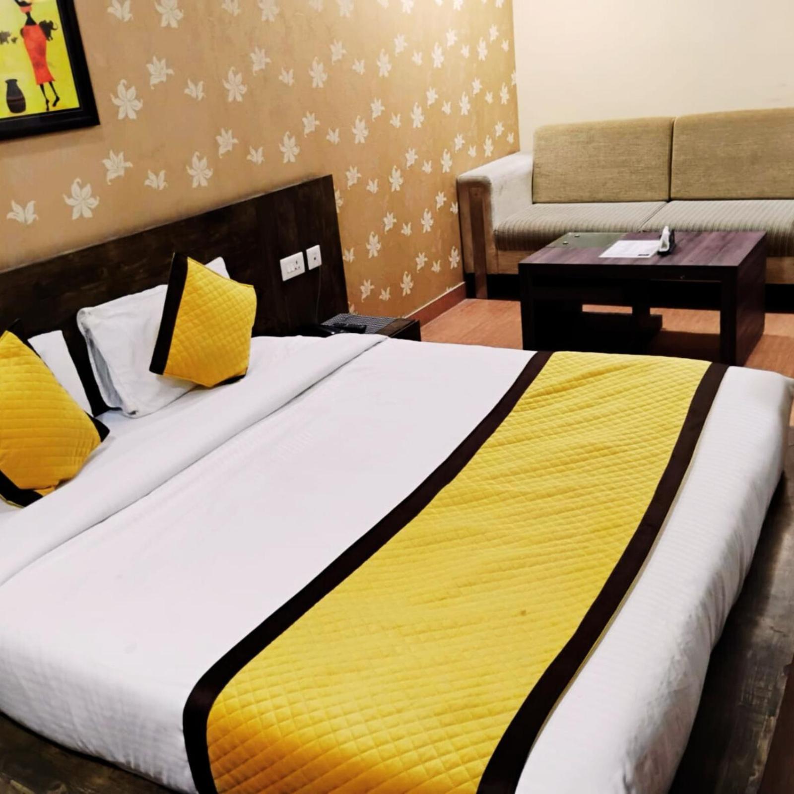 Hotel Lake View Grand Λάκναου Εξωτερικό φωτογραφία
