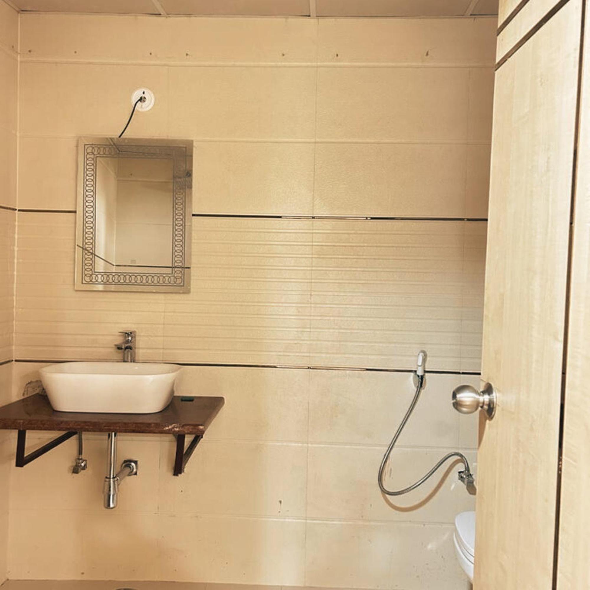 Hotel Lake View Grand Λάκναου Εξωτερικό φωτογραφία