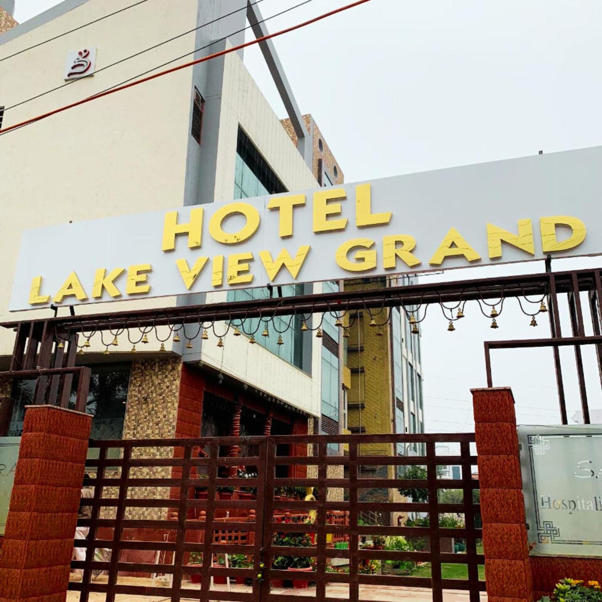 Hotel Lake View Grand Λάκναου Εξωτερικό φωτογραφία