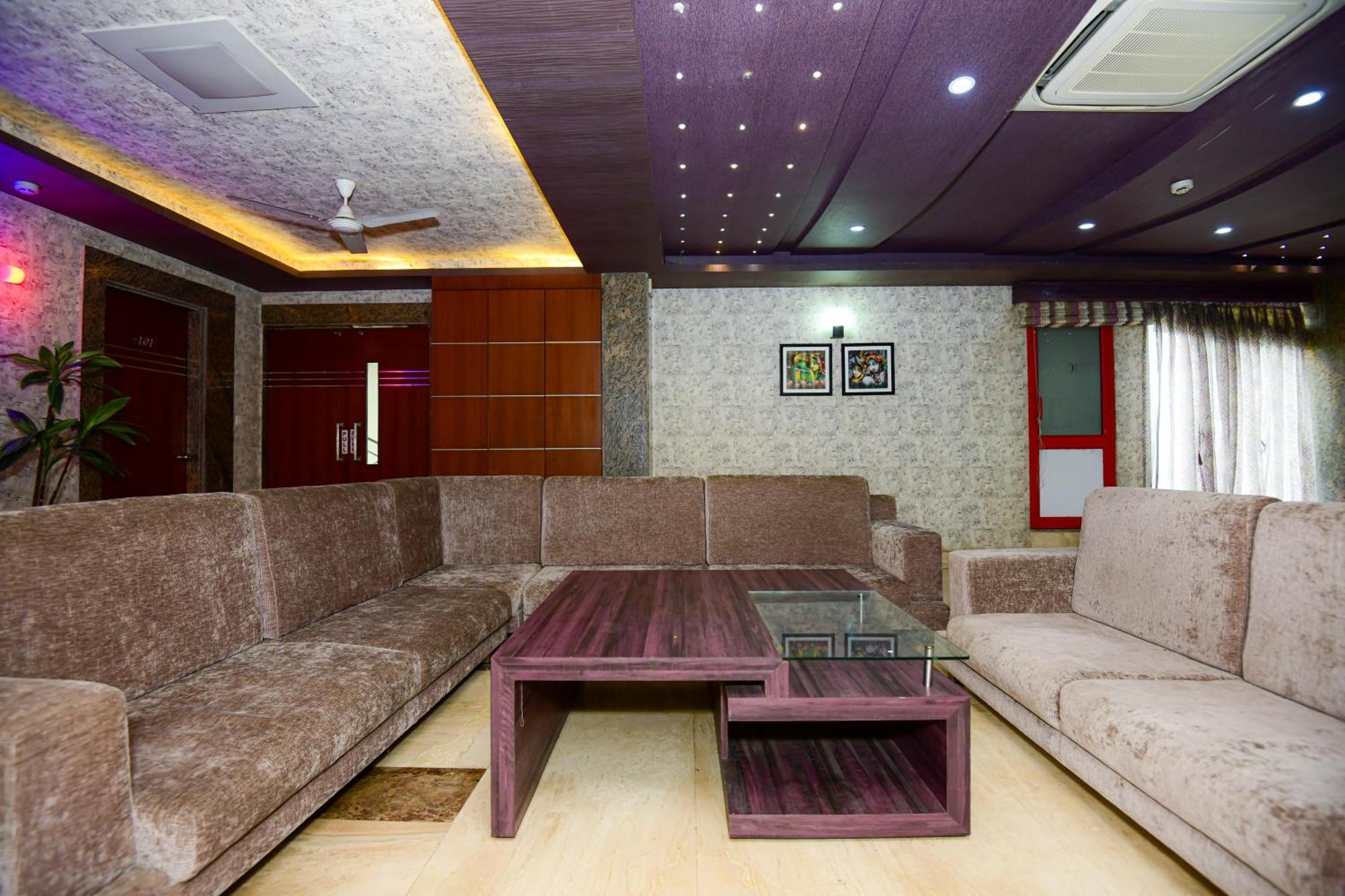 Hotel Lake View Grand Λάκναου Εξωτερικό φωτογραφία