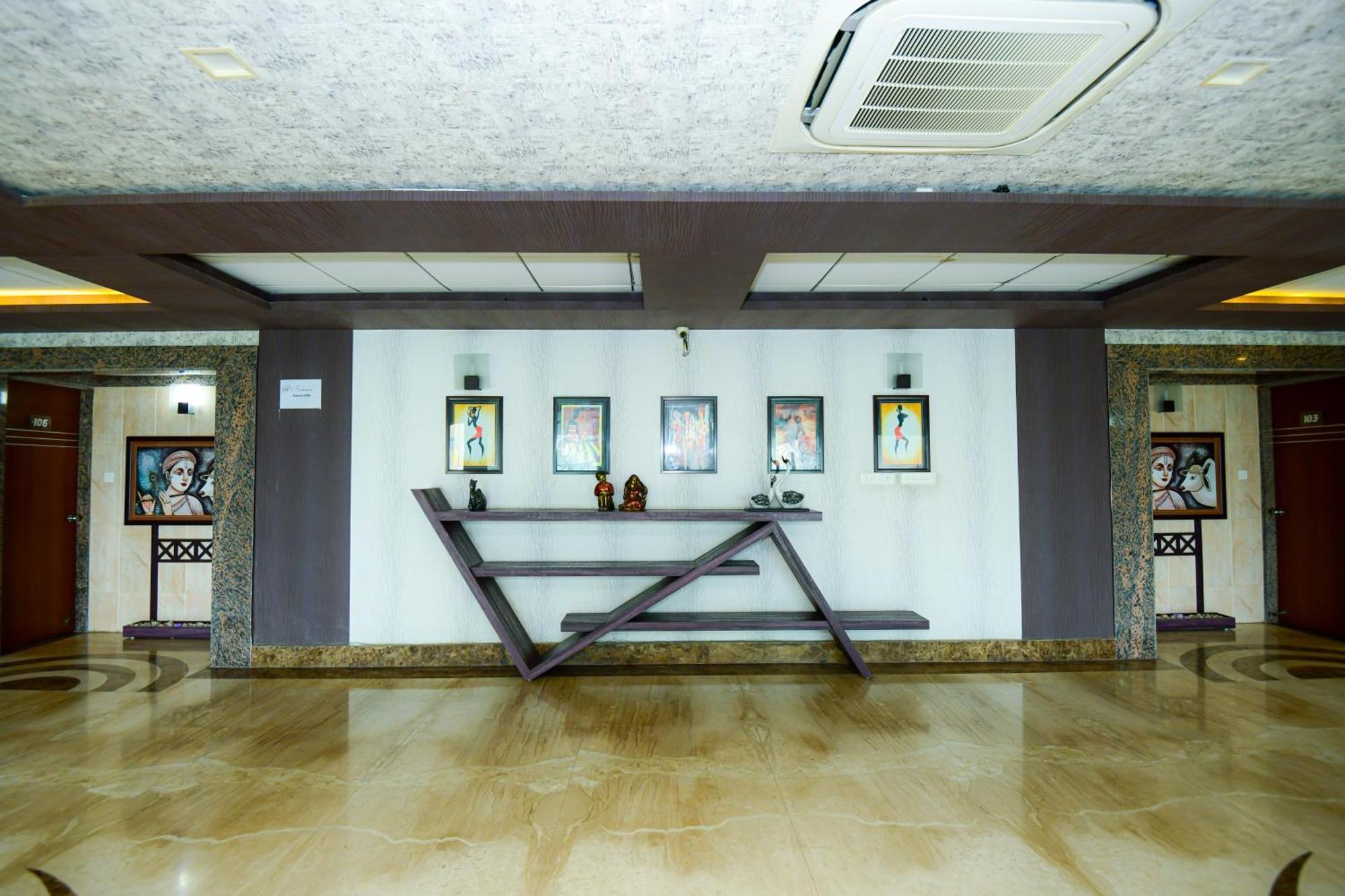 Hotel Lake View Grand Λάκναου Εξωτερικό φωτογραφία
