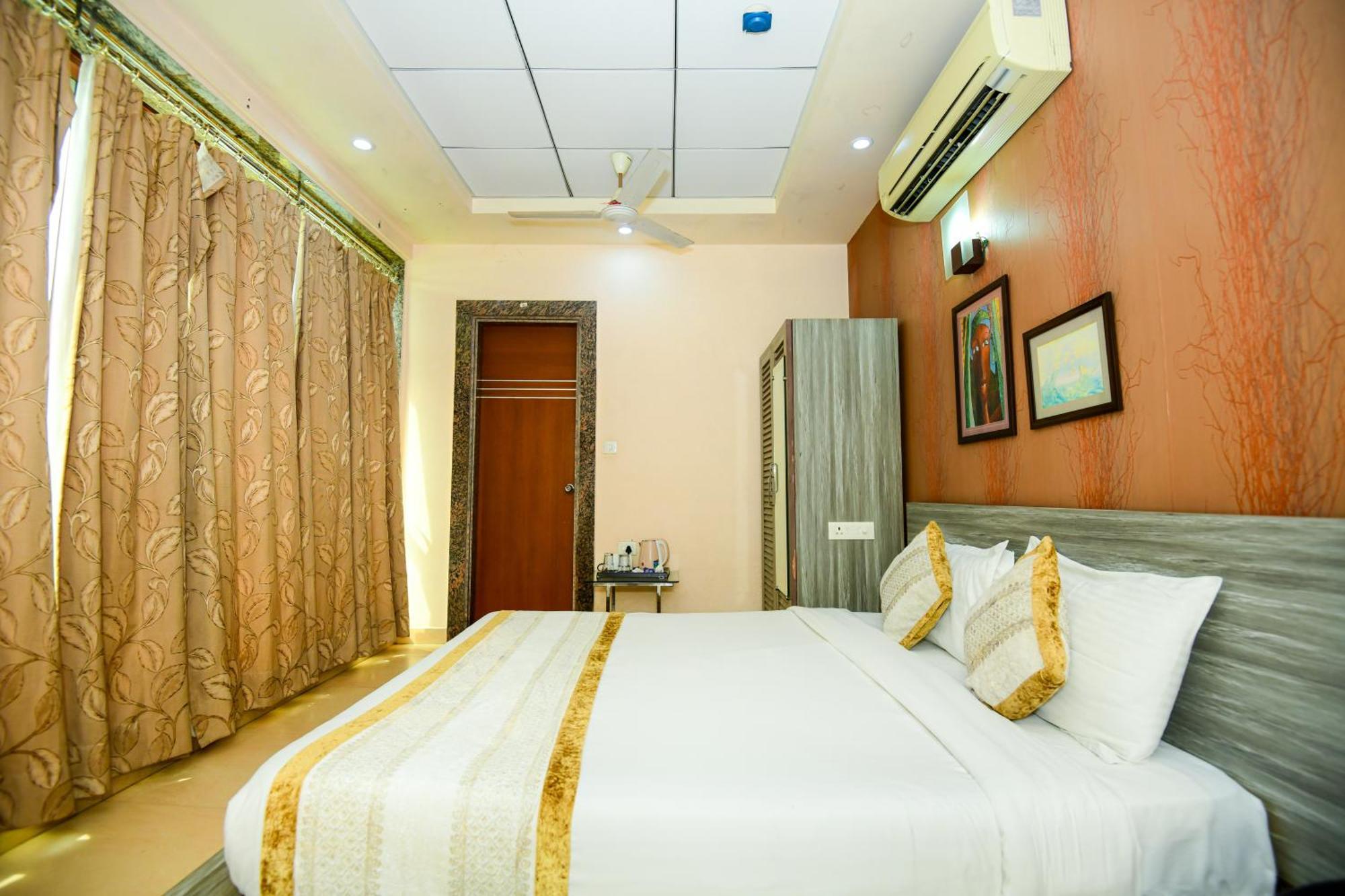 Hotel Lake View Grand Λάκναου Εξωτερικό φωτογραφία