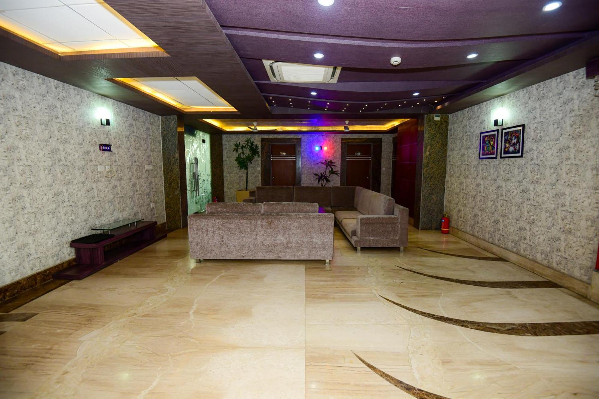 Hotel Lake View Grand Λάκναου Εξωτερικό φωτογραφία